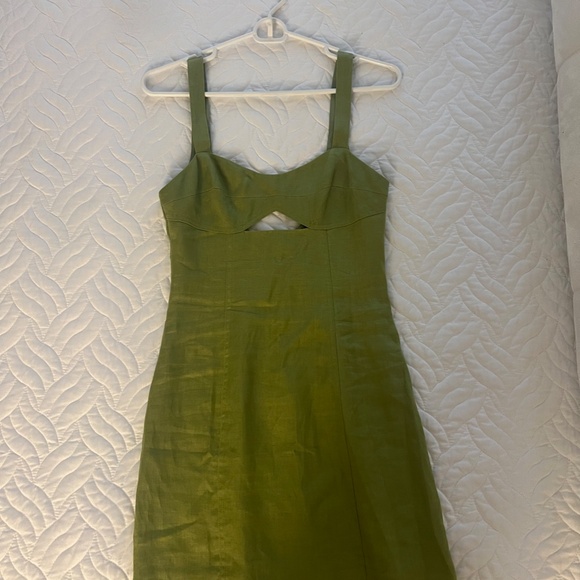 Reformation Dresses & Skirts - Belma Linen Dress Avocado- Size 2